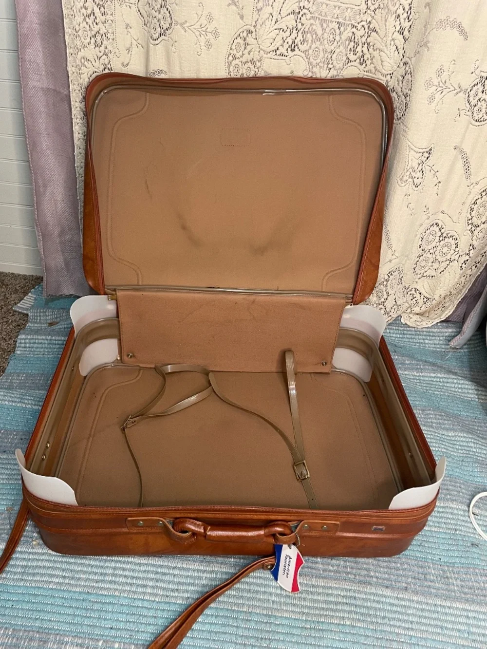 American Tourister coolest medium